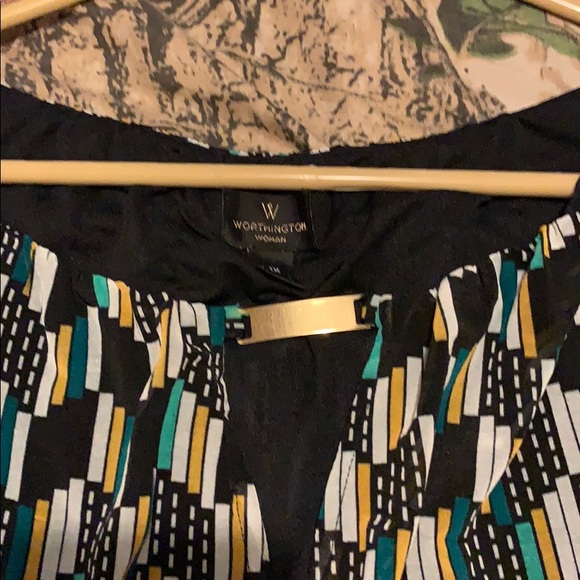 Women’s 1x short sleeve blouse - Picture 2 of 2